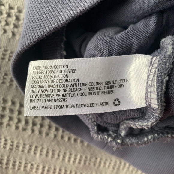 Vintage thread quilted sweatshirt (Large) - Picture 3 of 3